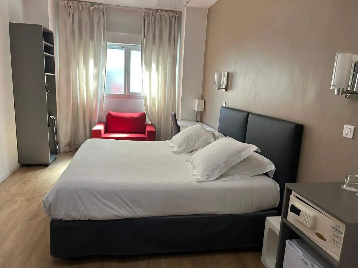 ***  Hotel Amiraute Cannes Francie